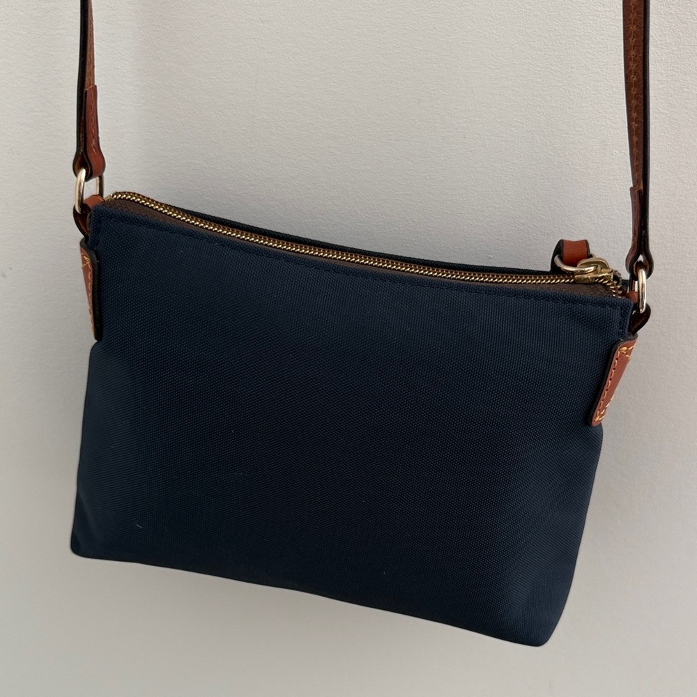 Dooney & Bourke Navy and Tan Crossbody Bag - NWT - clean, crisp - Picture 5 of 6